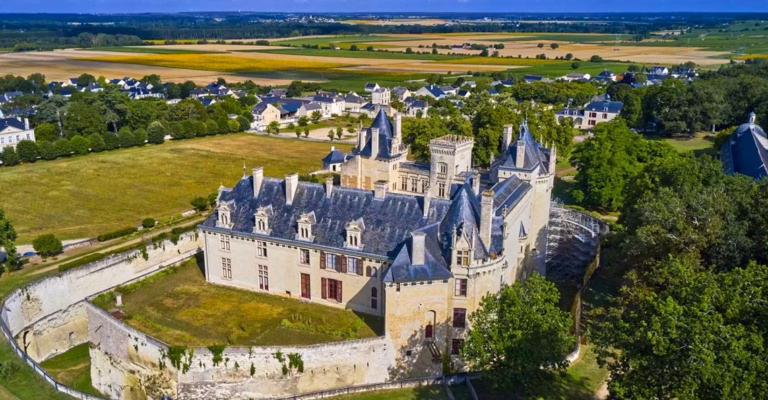 Notre sélection de châteaux actuellement à vendre en France